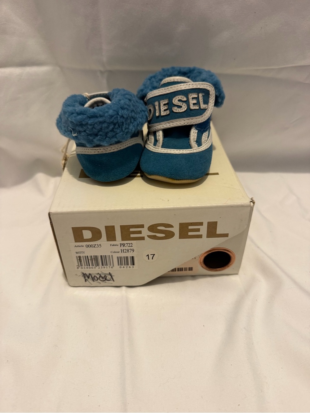 Baby Blue Suede Booties Size 4 Infant Shearling Velcro - Diesel - Picture 2 of 4